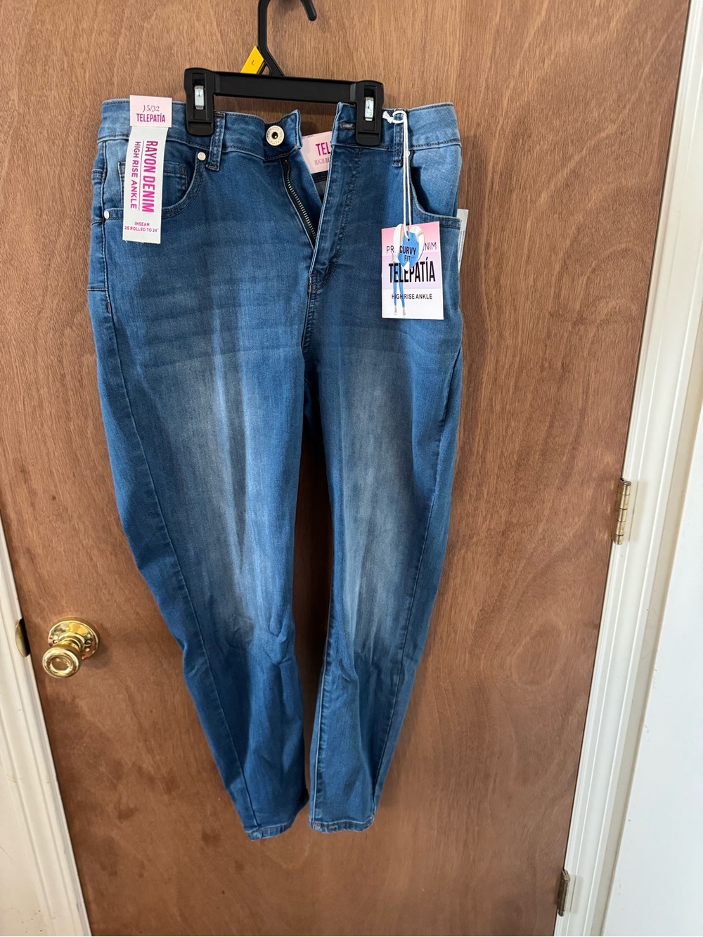 Women’s Blue Denim Ankle Jeans